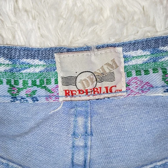 Vintage 80s Denim Republic Floral Striped High Waisted Shorts - Picture 6 of 9